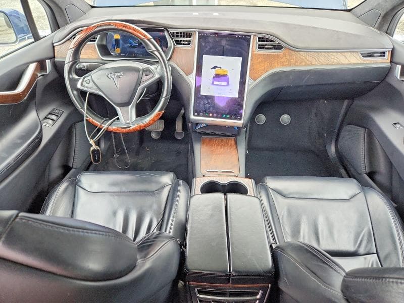 2017 TESLA MODEL X 8