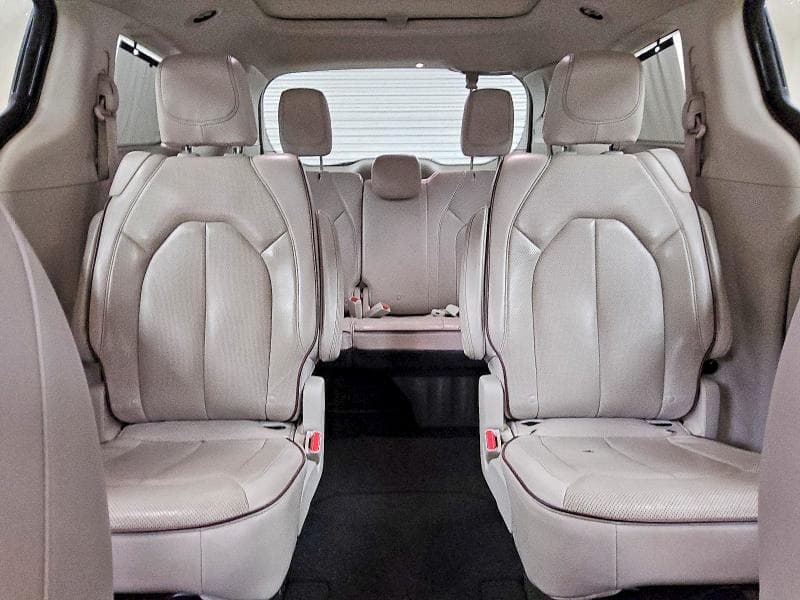 2020 CHRYSLER PACIFICA LIMITED 10