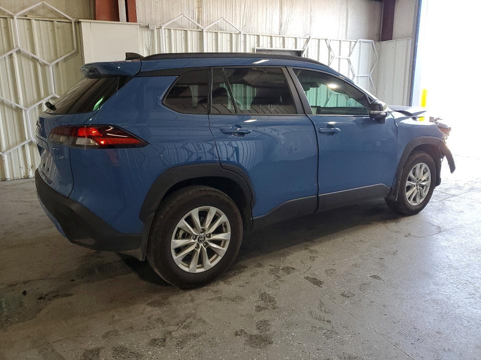 2026 TOYOTA COROLLA CROSS LE 3