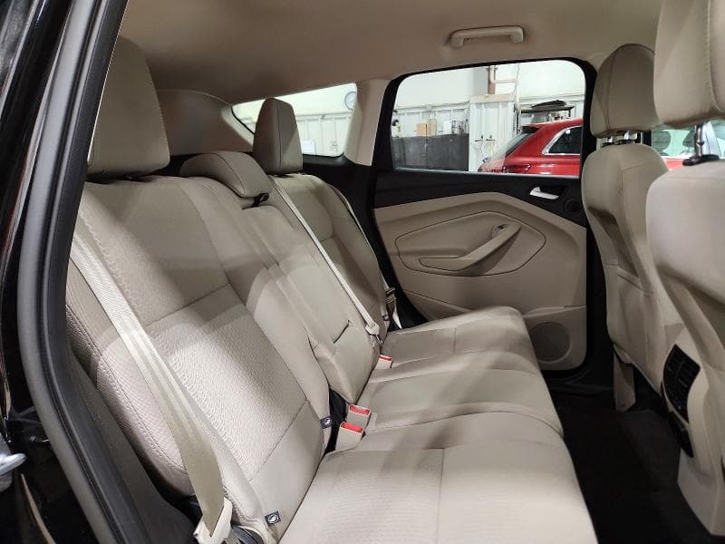 2017 FORD ESCAPE SE 11