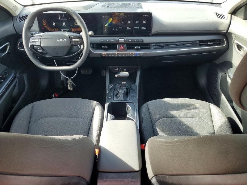2025 KIA K4 LXS 8