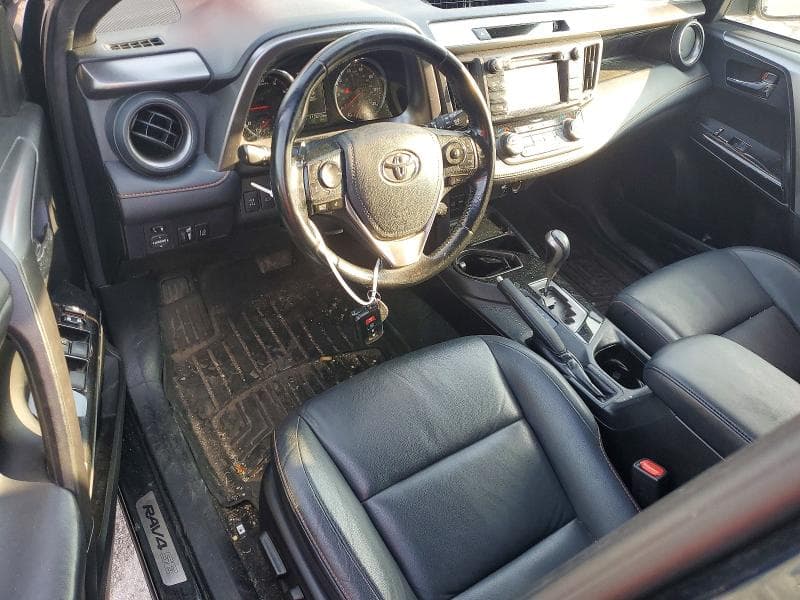 2017 TOYOTA RAV4 SE 8
