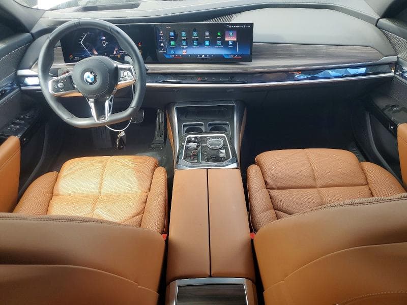 2025 BMW 740 XI 8