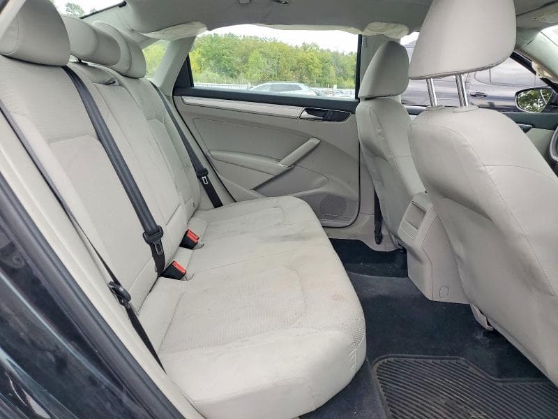 2017 VOLKSWAGEN PASSAT S 10