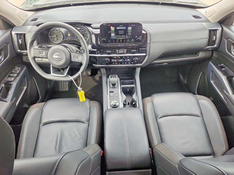 2025 NISSAN PATHFINDER SL 8