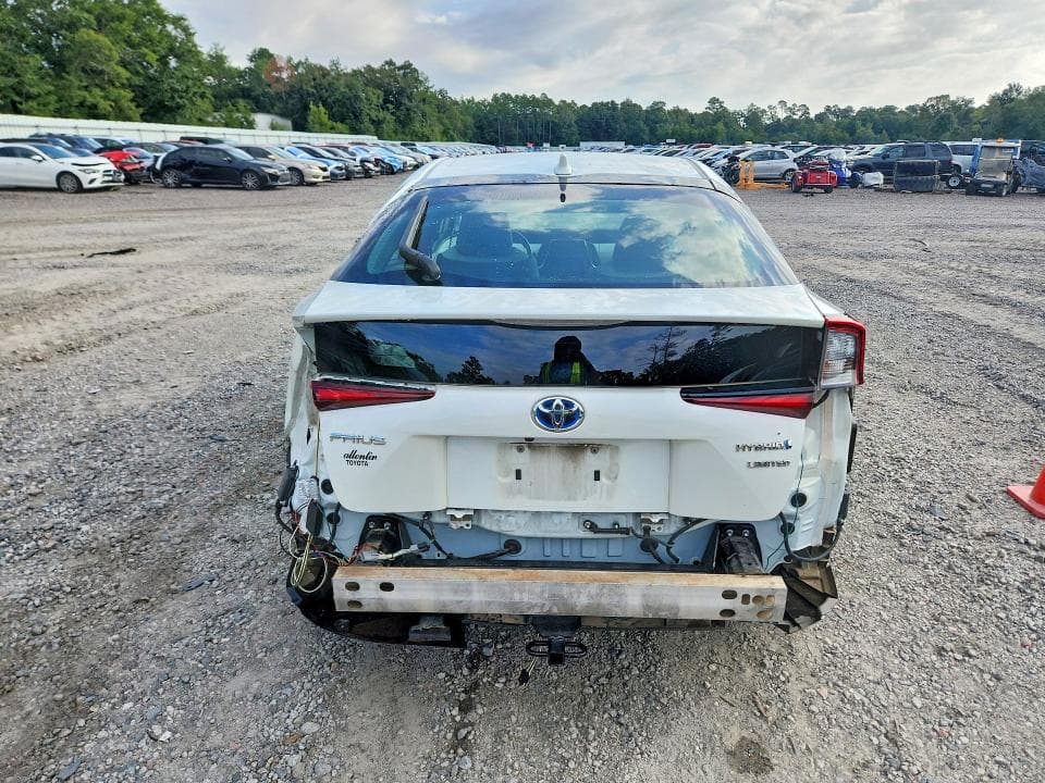 2019 TOYOTA PRIUS LIMITED 6