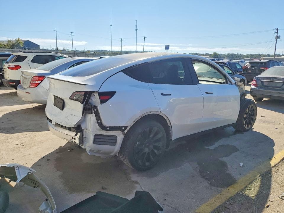 2023 TESLA MODEL Y 3