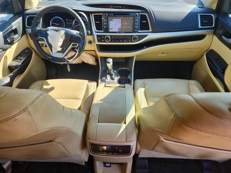 2017 TOYOTA HIGHLANDER XLE 8