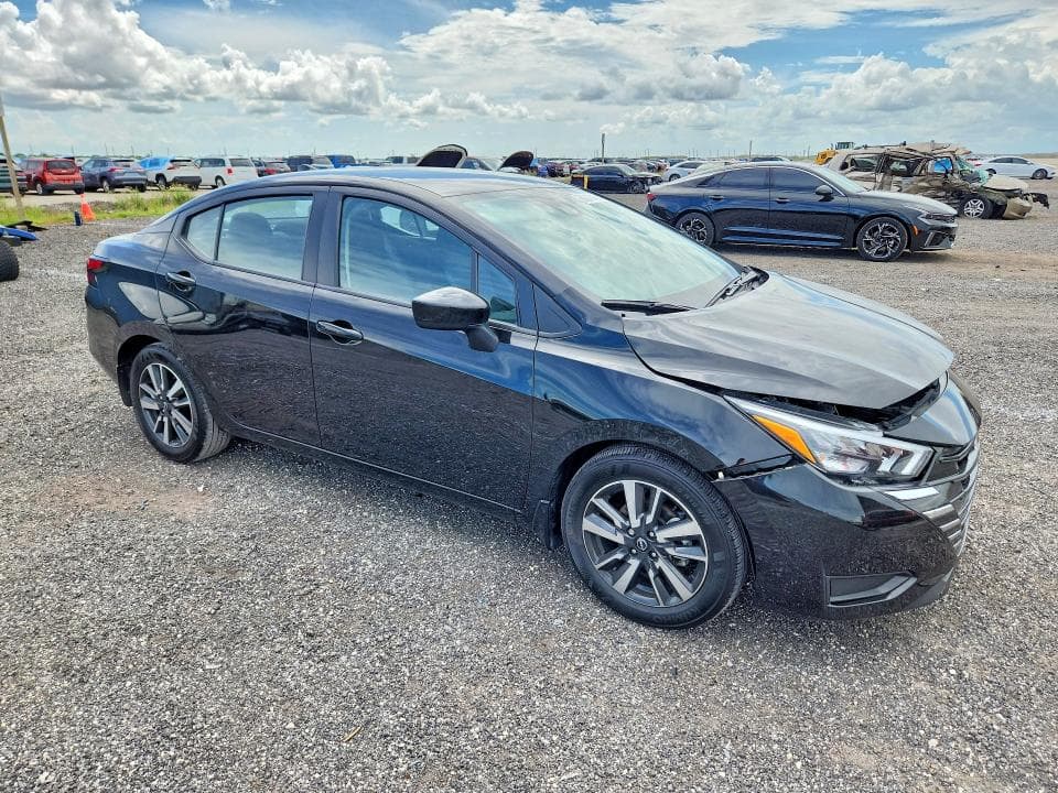 2025 NISSAN VERSA SV 4