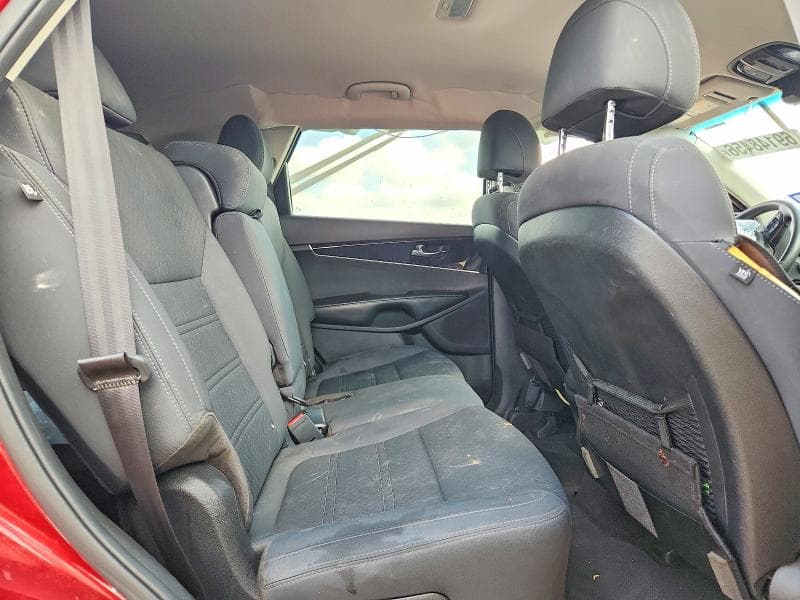 2017 KIA SORENTO LX 11