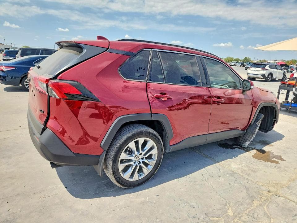 2024 TOYOTA RAV4 XLE PREMIUM 3