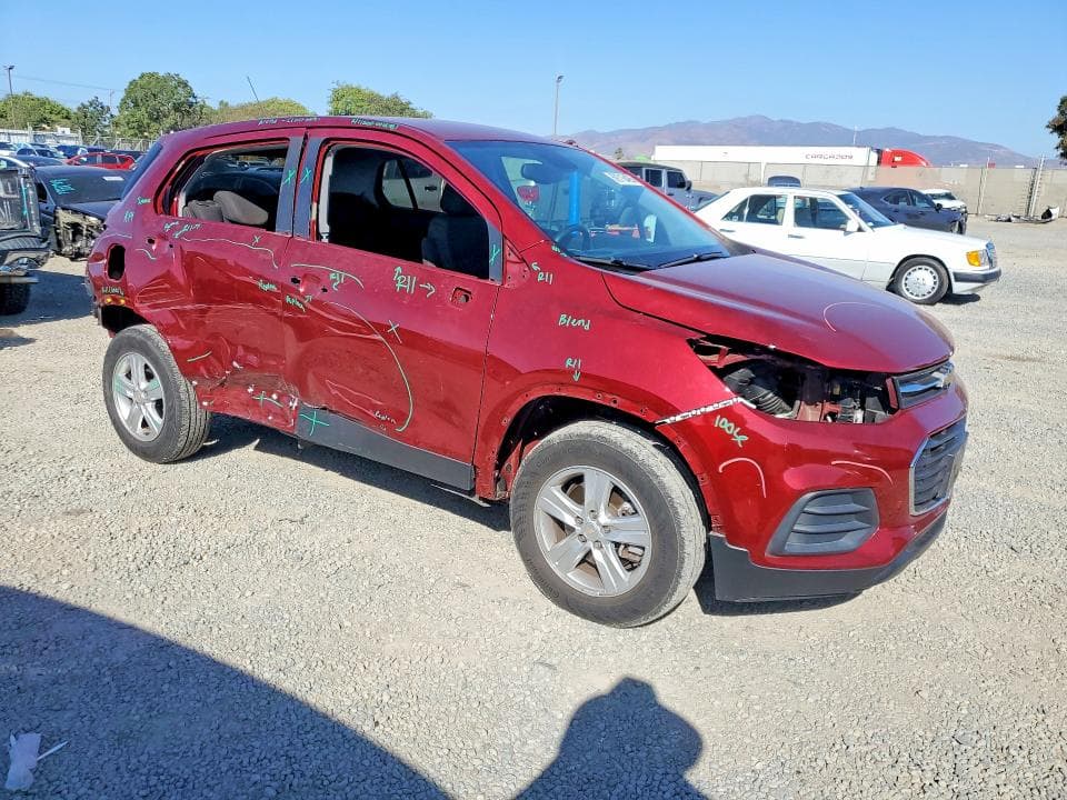 2022 CHEVROLET TRAX LS 4