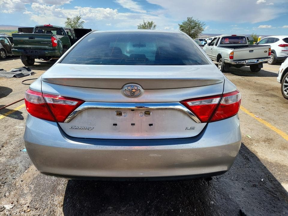 2017 TOYOTA CAMRY LE 6