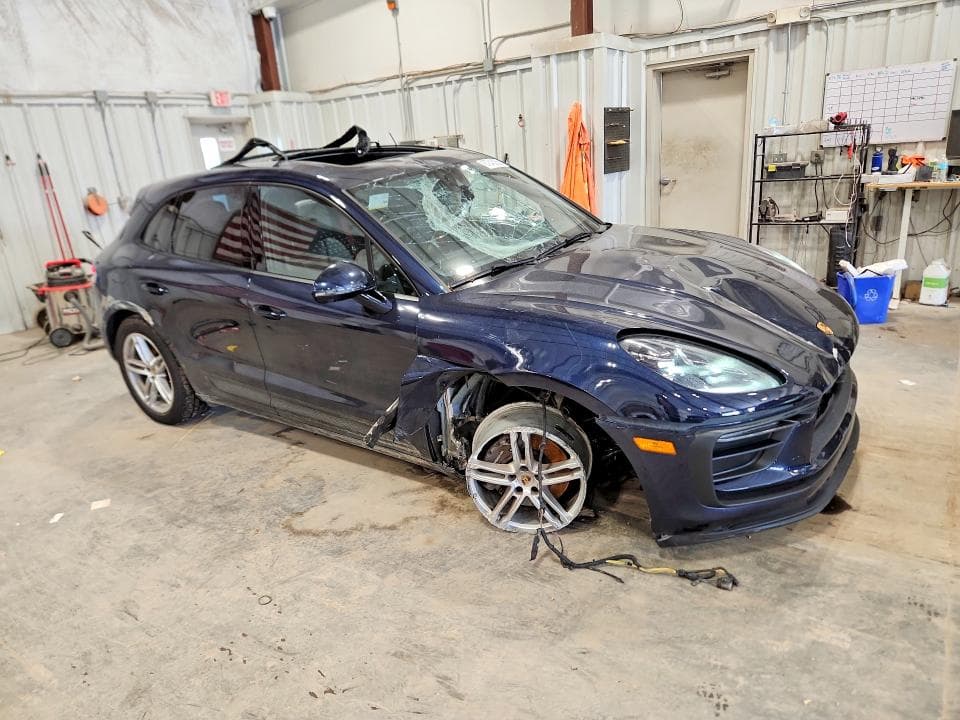 2023 PORSCHE MACAN BASE 4
