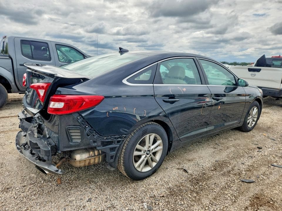 2017 HYUNDAI SONATA SE 3