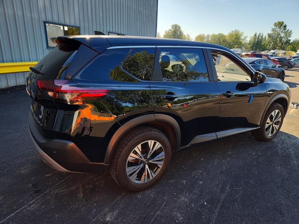 2023 NISSAN ROGUE SV 3