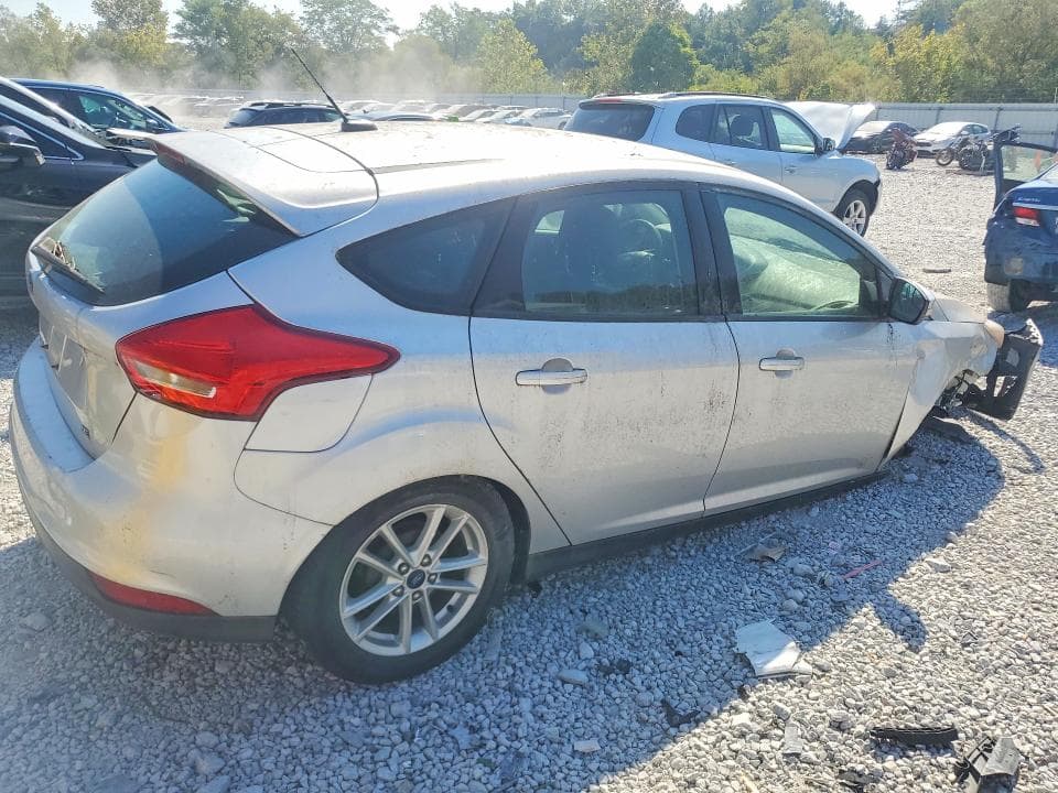 2017 FORD FOCUS SE 3