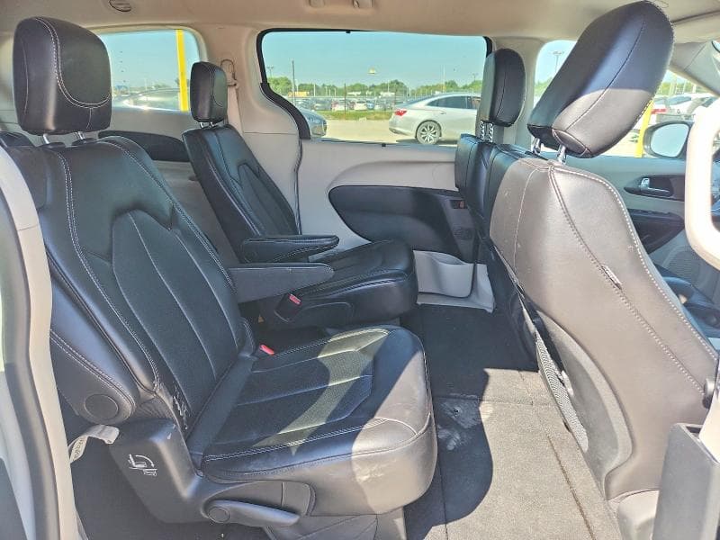 2024 CHRYSLER PACIFICA TOURING L 11