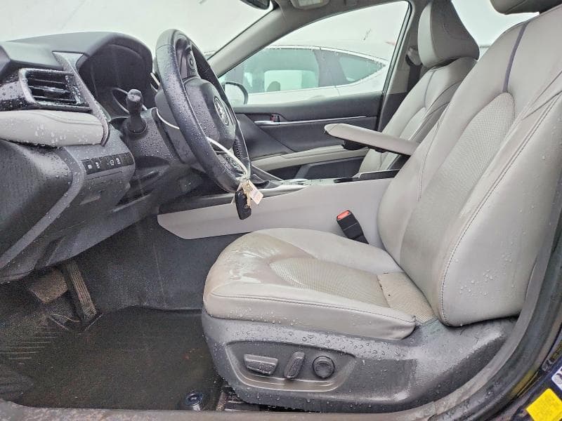 2021 TOYOTA CAMRY XLE 7
