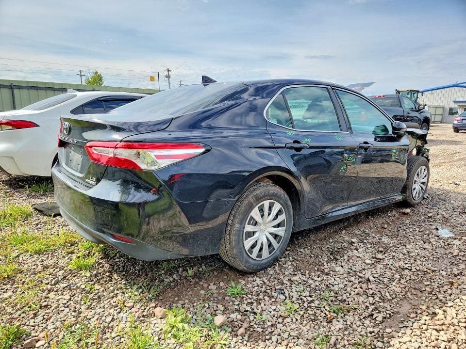 2020 TOYOTA CAMRY LE 3