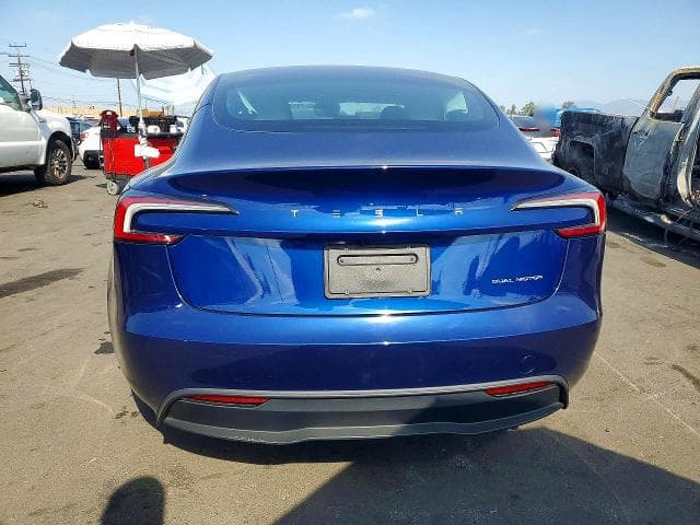 2025 TESLA MODEL 3 6
