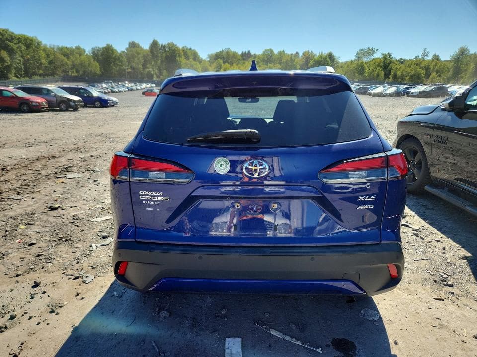 2022 TOYOTA COROLLA CROSS XLE 6