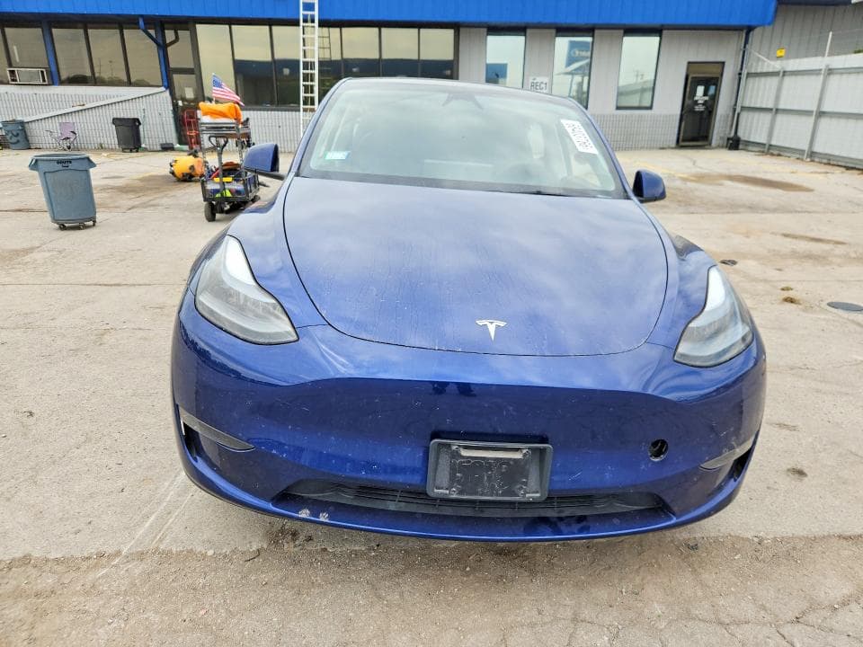 2024 TESLA MODEL Y 5