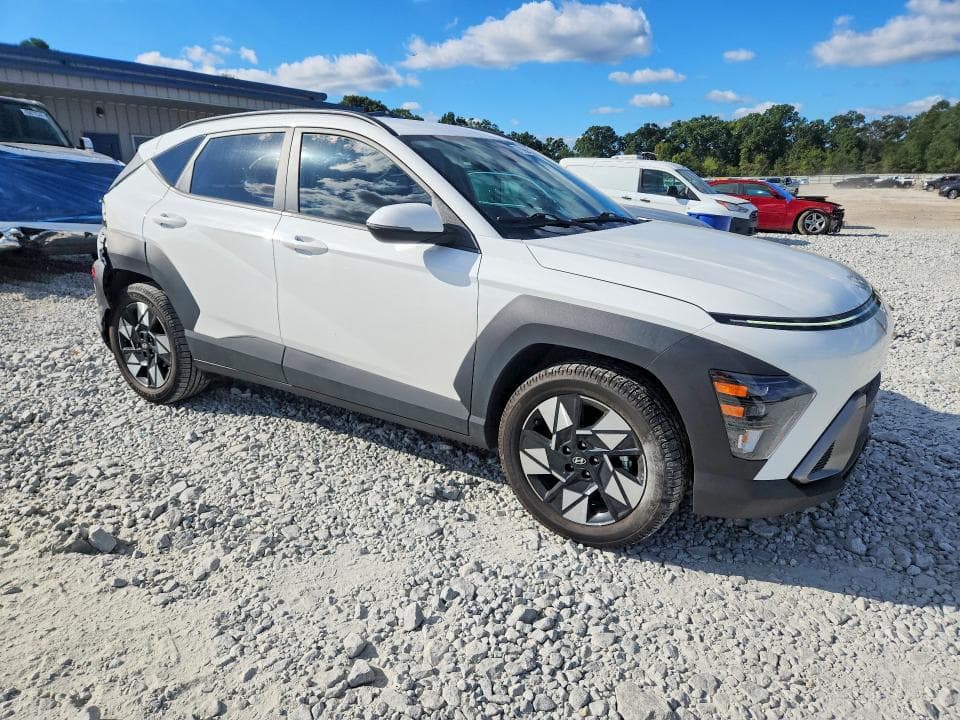 2024 HYUNDAI KONA SEL 4
