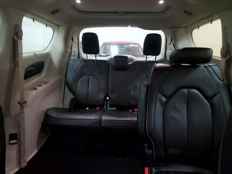 2020 CHRYSLER PACIFICA LIMITED 10