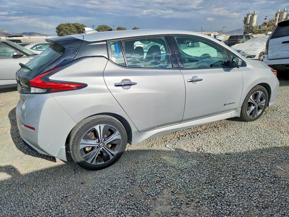 2018 NISSAN LEAF SL 3