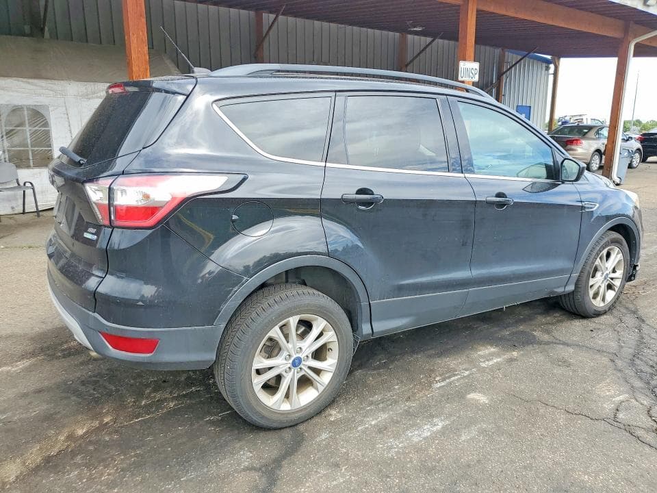 2017 FORD ESCAPE SE 3