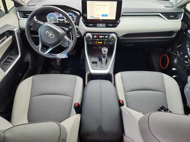 2025 TOYOTA RAV4 LIMITED 8