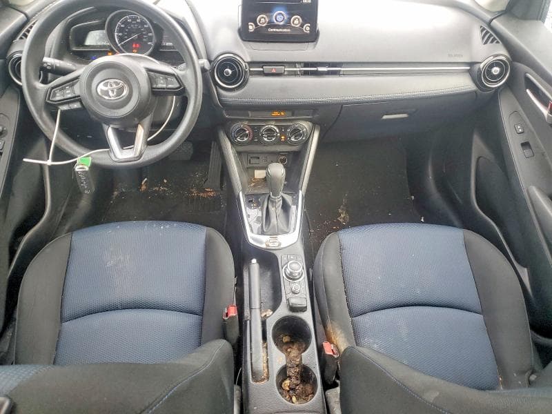 2019 TOYOTA YARIS LE 8