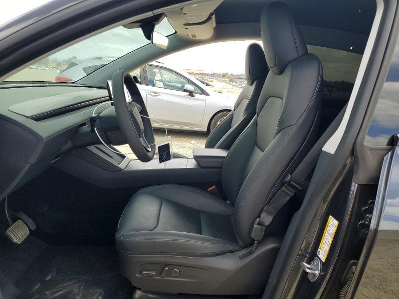 2026 TESLA MODEL Y 7