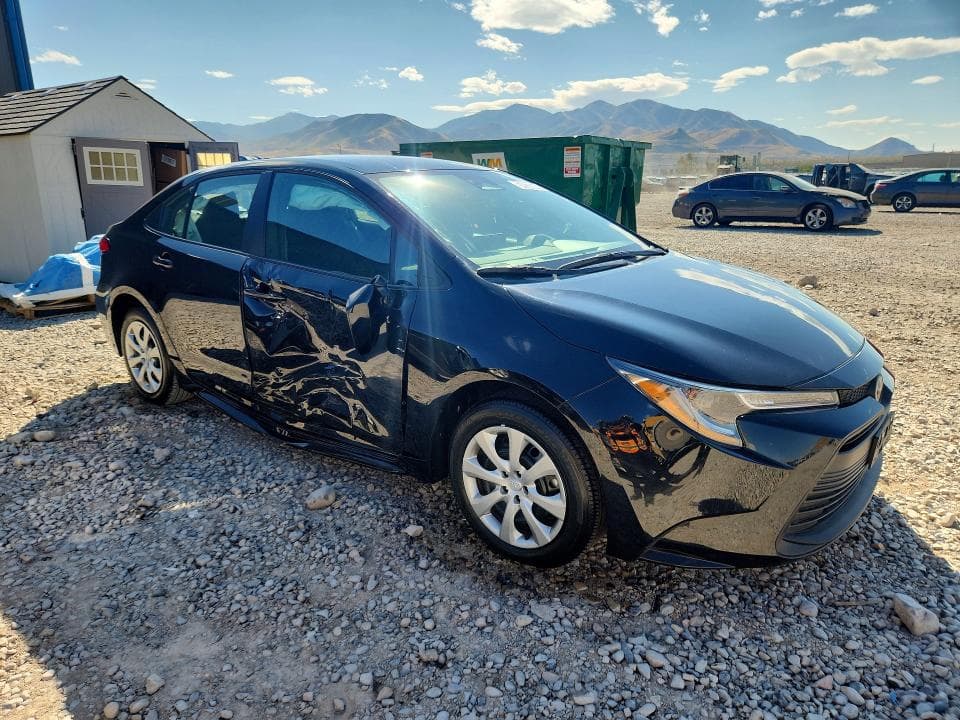 2026 TOYOTA COROLLA LE 4