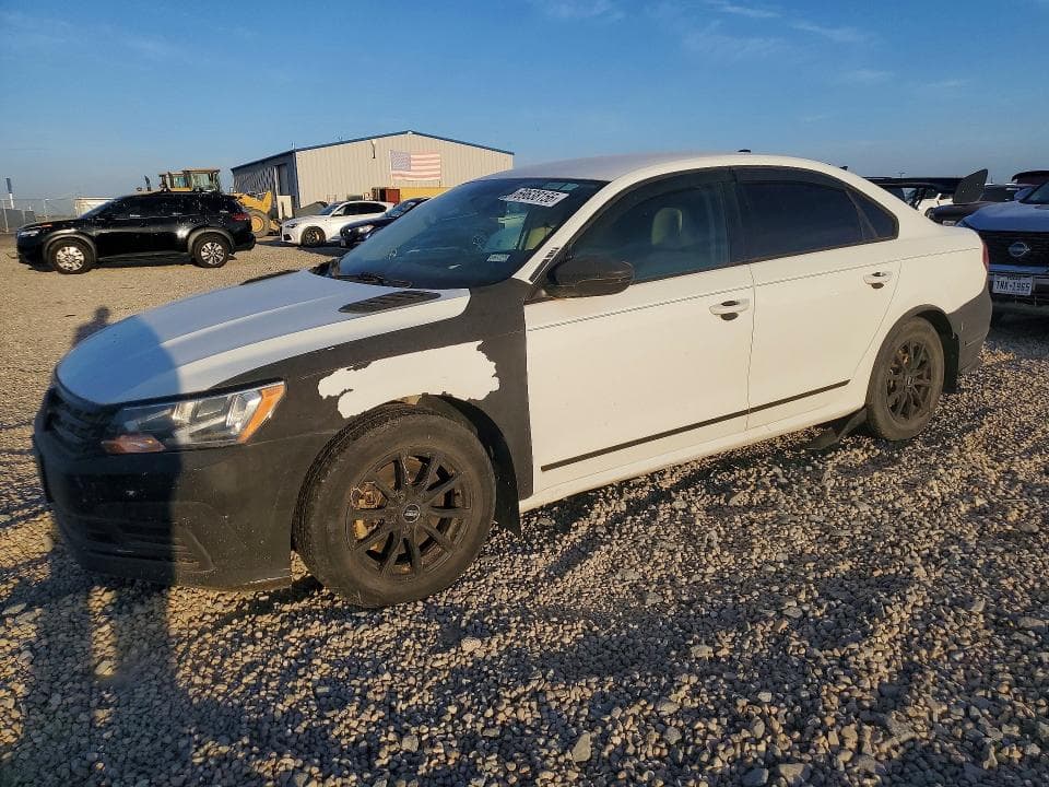 2017 VOLKSWAGEN PASSAT S - 1