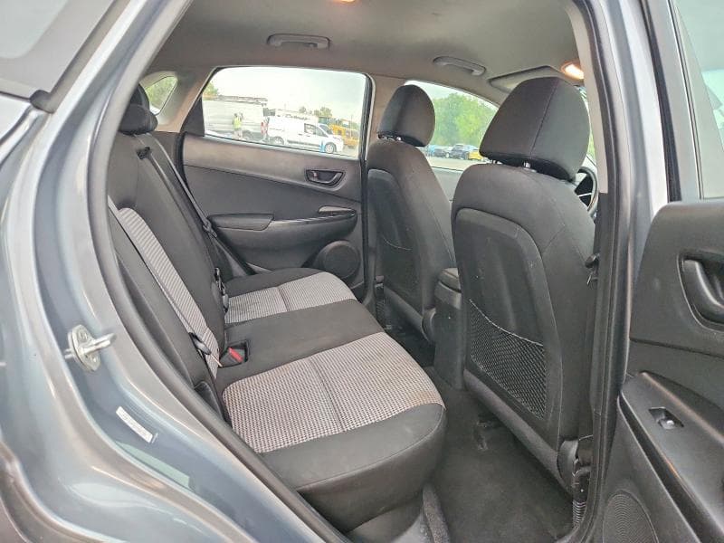 2021 HYUNDAI KONA SE 10
