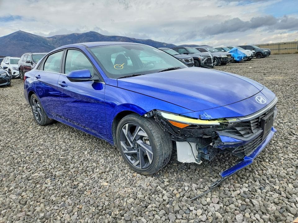2025 HYUNDAI ELANTRA SEL 4