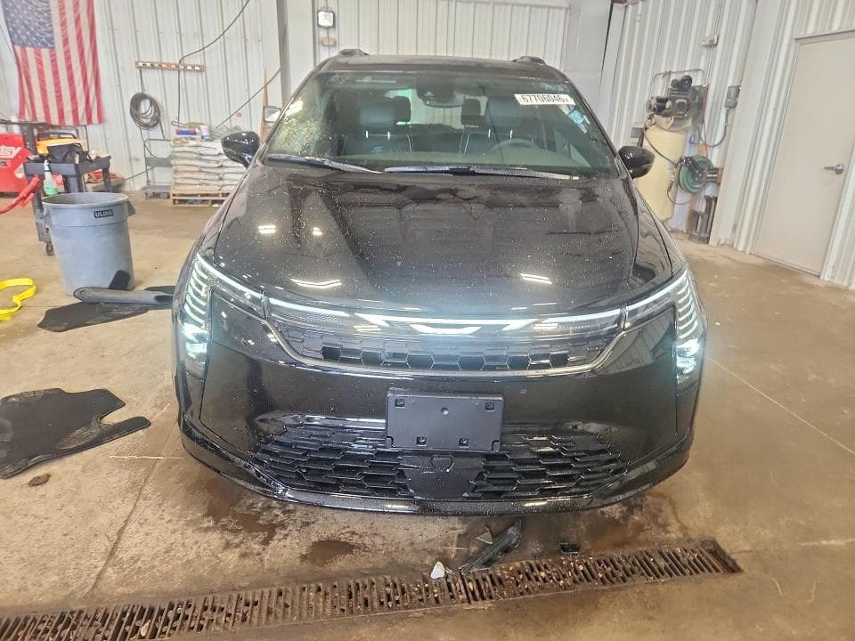 2027 CHRYSLER PACIFICA LIMITED 5
