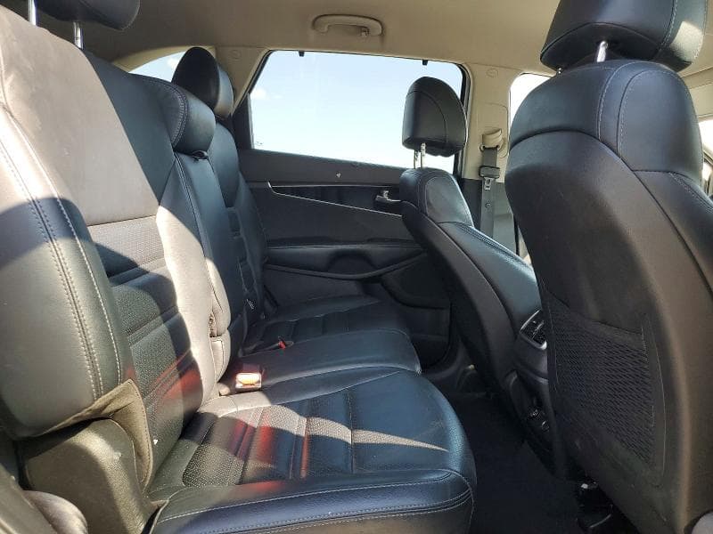 2017 KIA SORENTO EX 11
