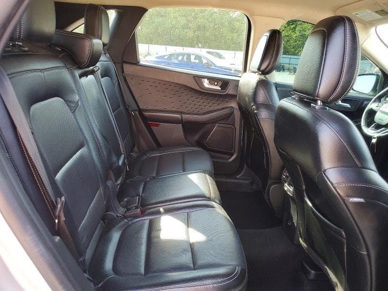 2020 FORD ESCAPE TITANIUM 10