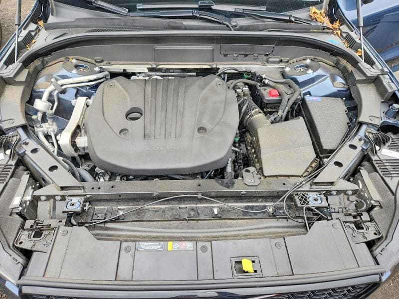 2025 VOLVO XC60 PLUS 11