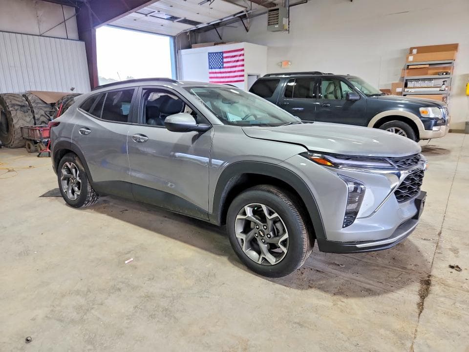 2025 CHEVROLET TRAX 1LT 4