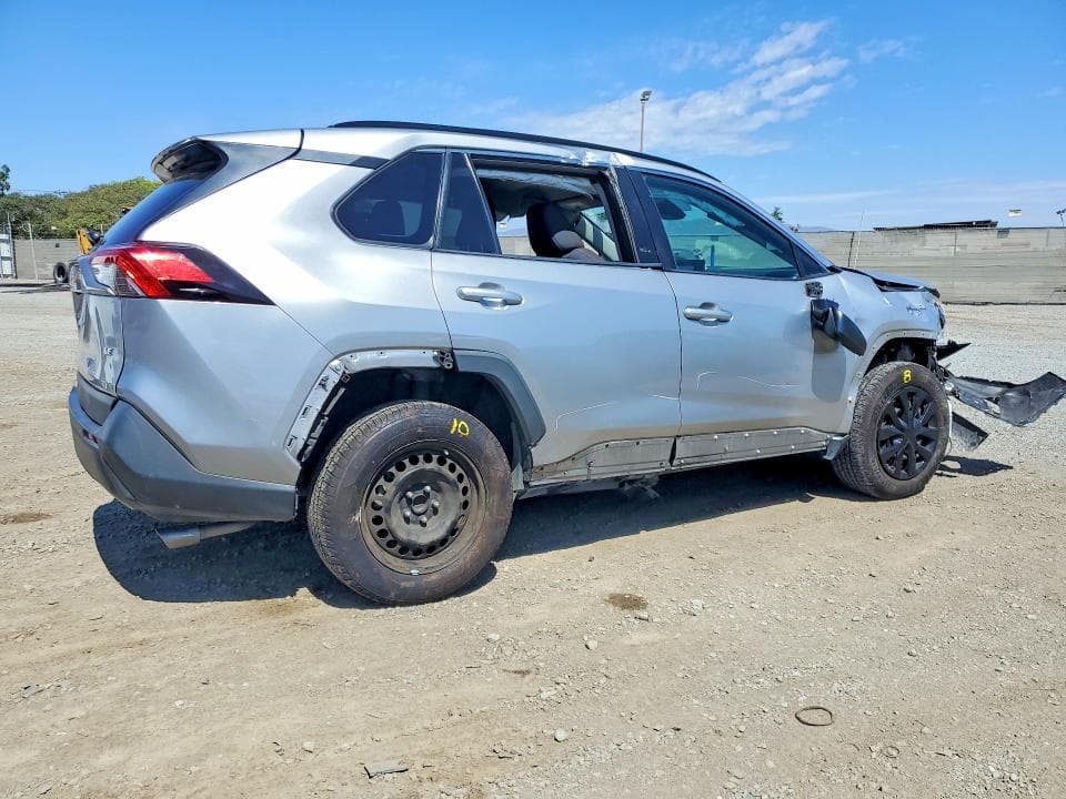 2021 TOYOTA RAV4 LE 3