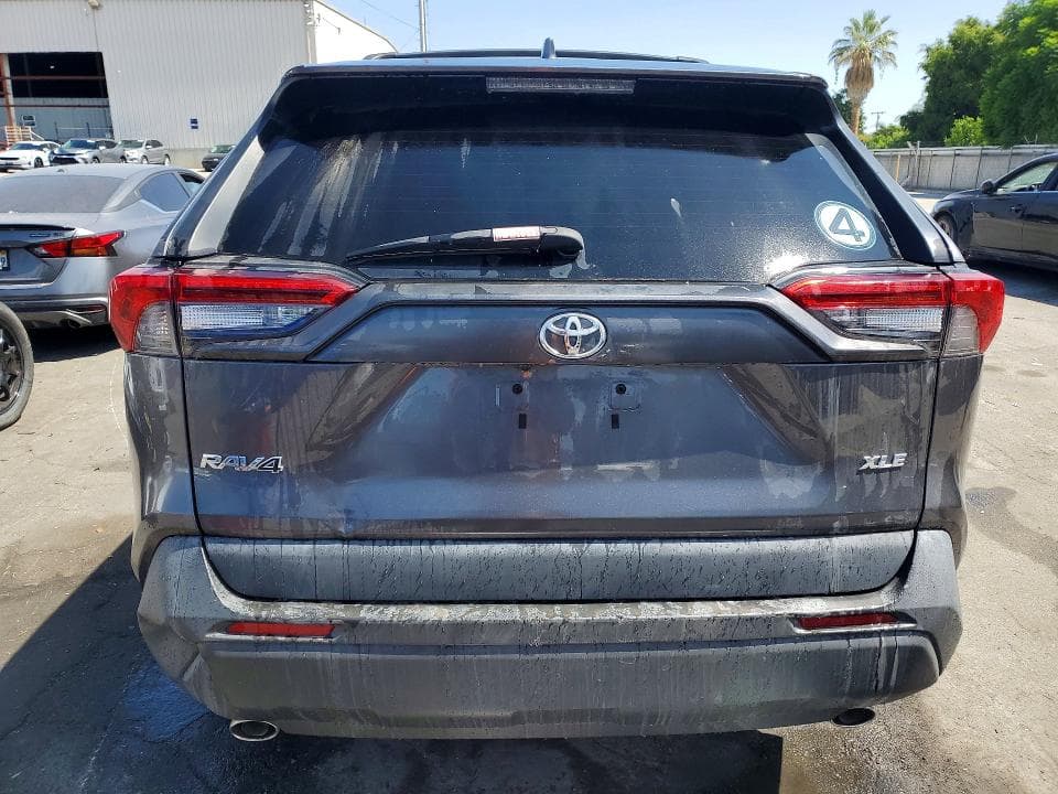 2021 TOYOTA RAV4 XLE 6