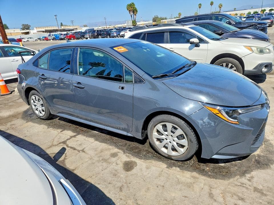 2025 TOYOTA COROLLA LE 4