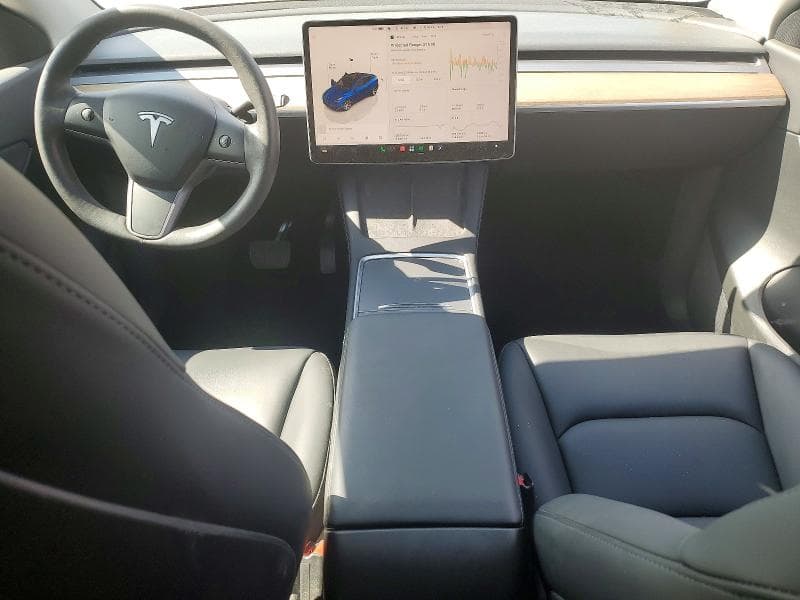 2022 TESLA MODEL Y 8