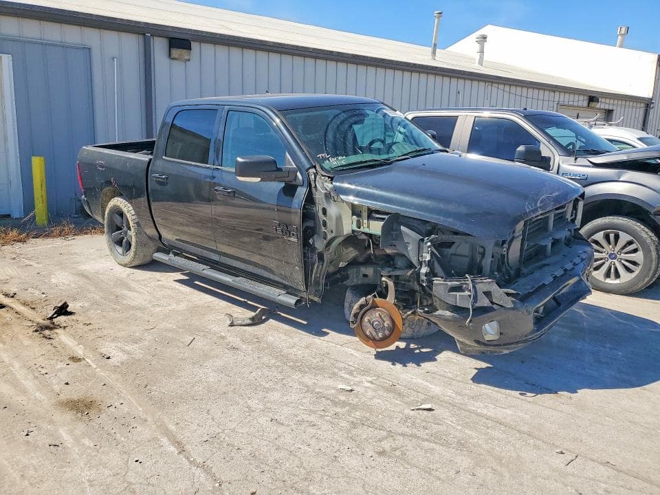 2019 RAM 1500 CLASSIC SLT 4
