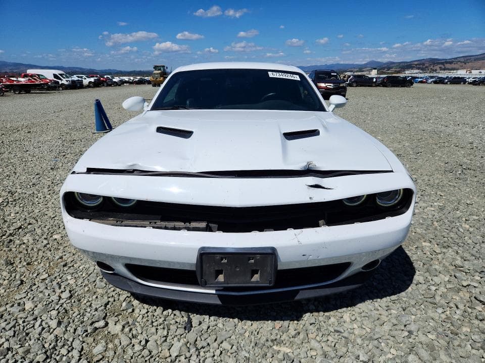 2018 DODGE CHALLENGER SXT 5