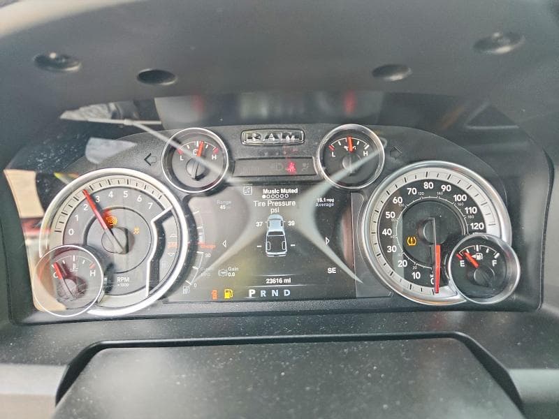 2022 RAM 1500 CLASSIC SLT 9